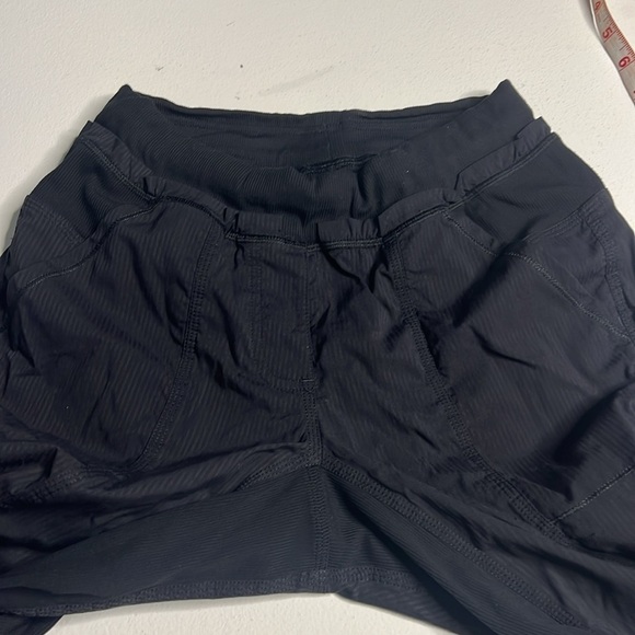 Lululemon Street To Studio Pant Unlined in Black size 4 - Picture 8 of 14